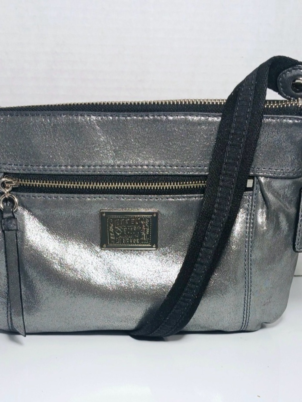 Coach Poppy Hippie Metallic Silver Leather crossbody bag Y2K poppy - Picture 13 of 13